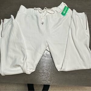 NWT Snow White Jogger Lounge Pants with Zipper Ankles - Size Medium